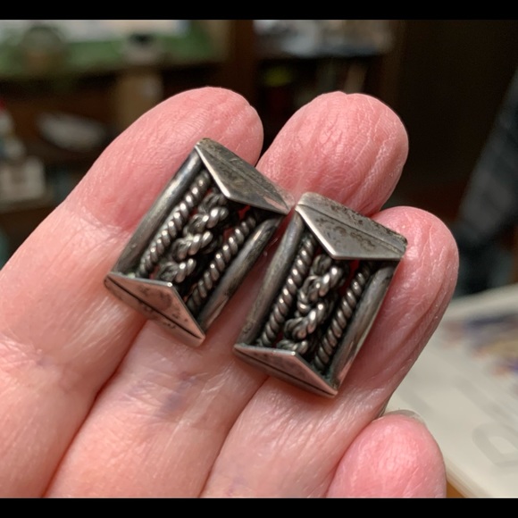 1930s solid silver screwback earrings from Mexico City - Picture 2 of 9